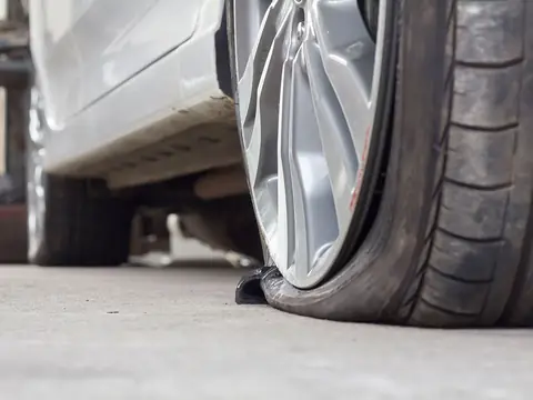 Flat Tire Change in Dallas, TX by Dawson Tow Service