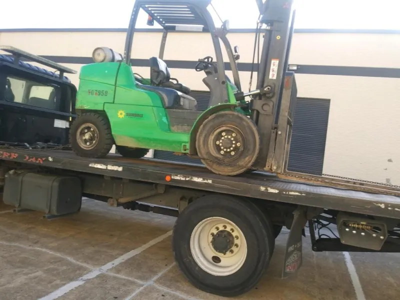 Forklift towing for a warehouse forklift in Dallas, TX